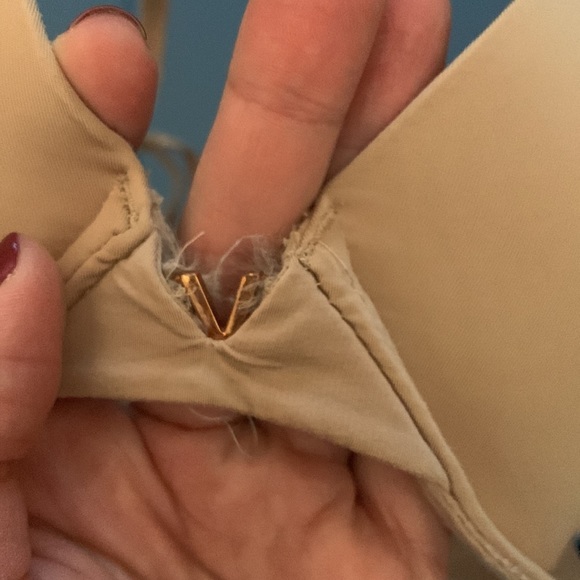 Victoria’s Secret Nude Push-Up Bra - SIZE 32C - Picture 3 of 5